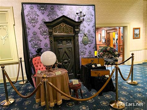 PHOTOS: Disneyland's New 'Muppets Haunted Mansion' Display is FULL of ...