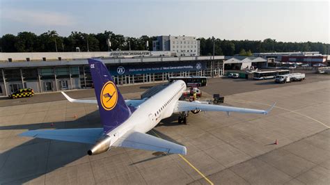 Der südlichste Verkehrsflughafen Deutschlands › Bodensee-Airport ...