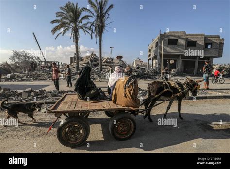 Rafah, Palestinian Territories. 19th Oct, 2023. A view of a destroyed building following an ...