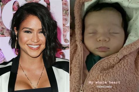 Cassie Unveils First Photos of Newborn Daughter's Face