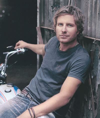 Dierks Bentley Biography and CDs/Albums for sale