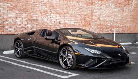 Rent Lamborghini Huracan EVO in Miami | Pugachev Luxury Car Rental