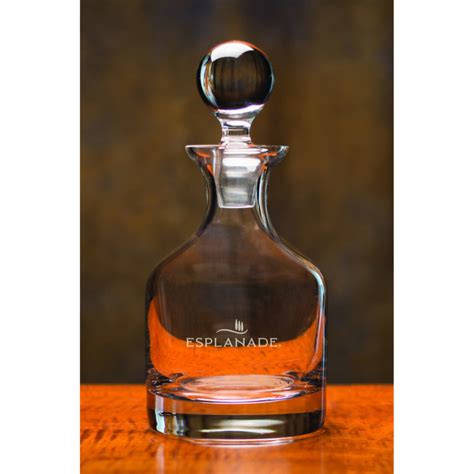 Classic Whiskey Decanter – 32oz – ShopEsplanade.com