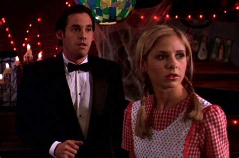 5 Must See Halloween TV Episodes - amanda boldly goes