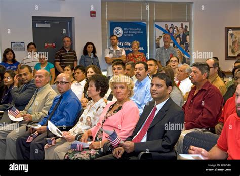 New United States citizens attend a citizenship ceremony in Idaho, USA ...