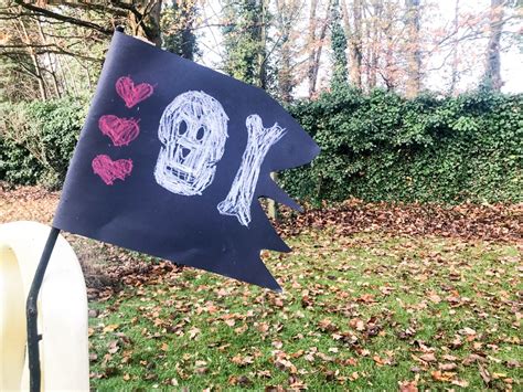 Red Pirate Flag Designs - alittlemisslawyer