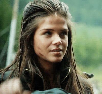 Pin by Isabela Holdorf on Hair | Octavia, Marie avgeropoulos, Viking hair