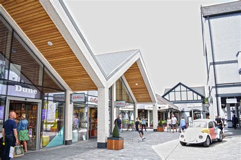 Cheshire Oaks Designer Outlet by Leonard Design Architects