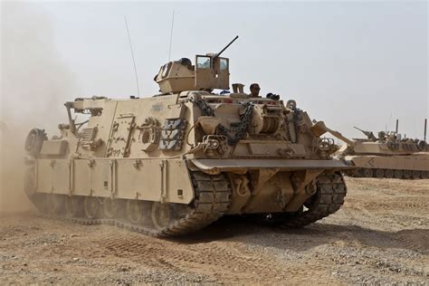 M88A2 Hercules Recovery Vehicle | Military.com