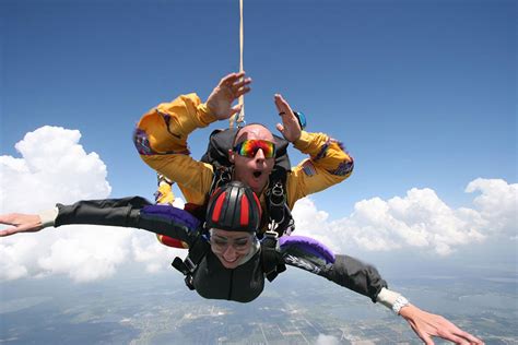 BEING THERE - FLORIDA SKYDIVING - Florida Vacation Travel Guide