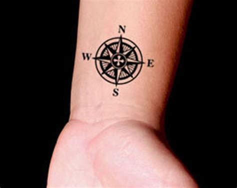 74 Awesome Compass Wrist Tattoo Designs