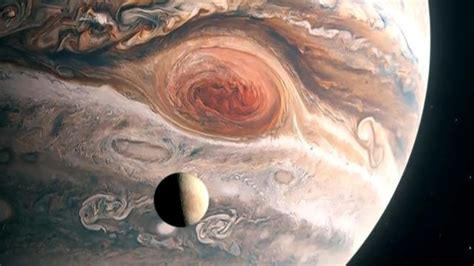 NASA spacecraft captures glowing green dot on Jupiter - WTOP News