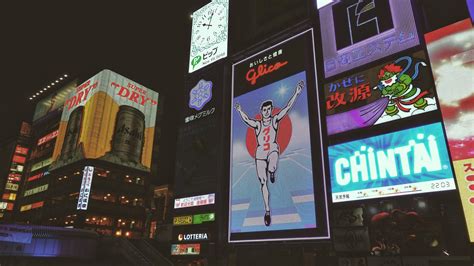 Why is Dotonbori's Glico Running Man sign so Popular? - Fuji Daily