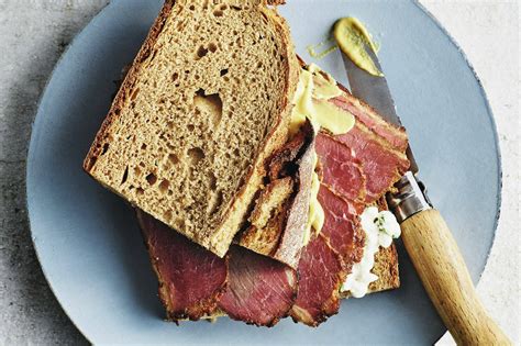 Pastrami on Rye – Pastrami-Sandwich Rezept | Küchengötter