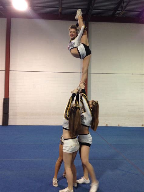 Pin by Jeannine Ranni on cheer | Cheer stunts, Stunts, Cheerleading pictures