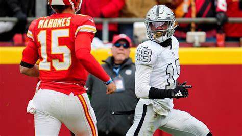 Raiders' Jack Jones goes full Grinch as he fakes out young Chiefs fan after pick-six - Mr-Mehra