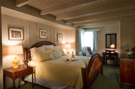 Accommodations - Our Rooms (Mission Ranch Hotel and Restaurant - Carmel ...