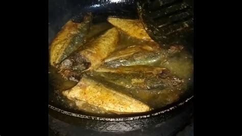 AILA FISH & TOMATO CURRY RECIPE||নারকেলী মাছ ও টমেটোর রেসিপি।Rehena's ...