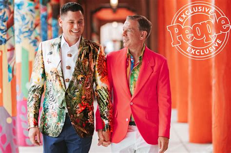 A Look Inside Radio Host Elvis Duran's Incredibly Colorful Wedding