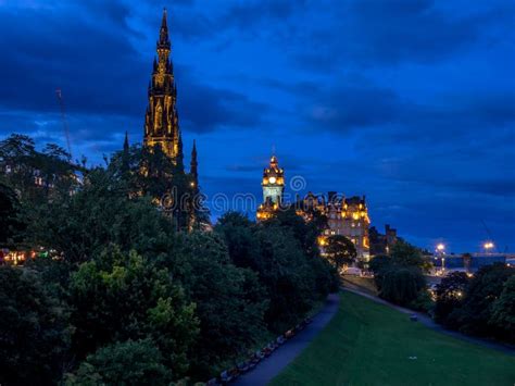 Edinburgh skyline at night stock photo. Image of great - 97813272