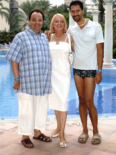 Margi Clarke spices up Benidorm by seducing married Martin | Daily Mail Online