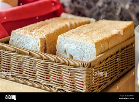 Sliced white bread Stock Photo - Alamy