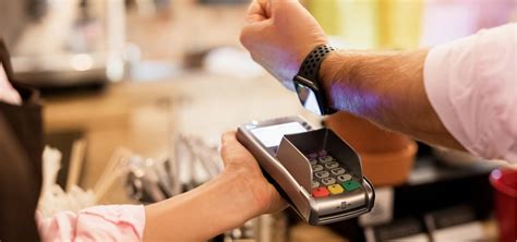 9 Best Apple Pay Credit Cards (2024)