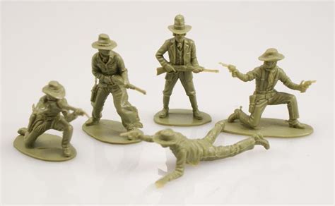 The Art of the of the Toy Soldier... These AIrfix 54mm plastic cowboys are among my all time ...