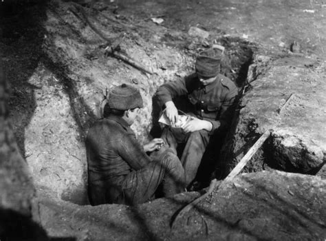 WW1 Trenches: 55 Photos That Reveal Life In Trench Warfare