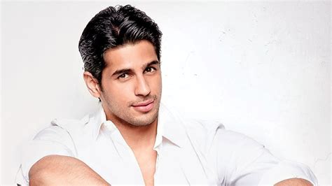 Guess who is Sidharth Malhotra's date for Valentine's Day