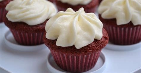 Red Velvet Mini Cupcakes | Cupcake recipes, Red velvet cupcakes ...