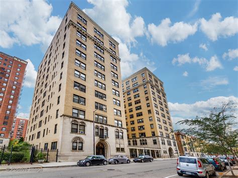 1755 E 55th Street, #303, Chicago, IL 60615 | The Lowe Group