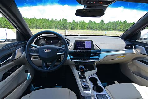 2020-cadillac-ct4-dashboard : Automotive Addicts