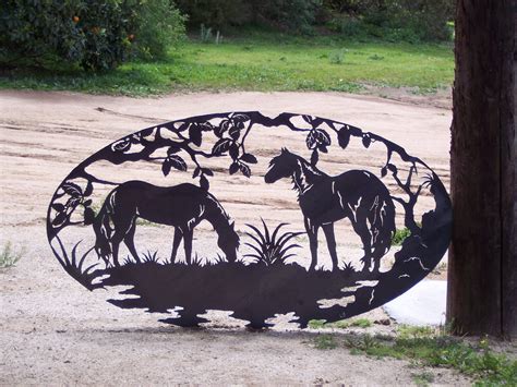 This is gorgeous!!! | Silhouette art, Metal art, Art