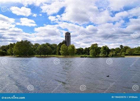 The Serpentine Lake, Hyde Park, London Editorial Image - Image of ...