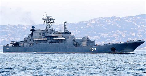 Ropucha-class large landing ships: Russia's amphibious assault craft ...