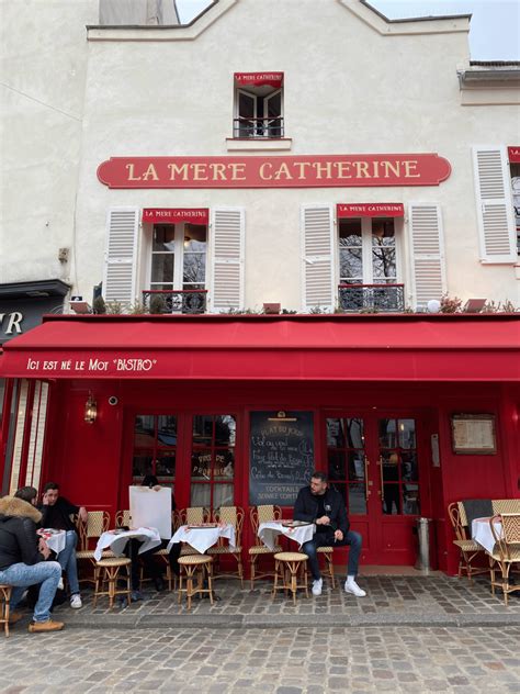 A Guide to Paris's Montmartre Neighborhood - wit & whimsy