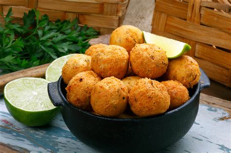 Aprenda agora uma deliciosa receita de bolinho de bacalhau! - Vimaster