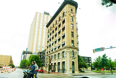 Historic Fort Worth Flatiron Building | Downtown Fort Worth