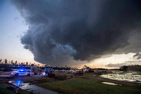 See photos after Mississippi and surrounding states are hit by storms ...