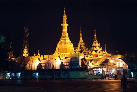 Sule Pagoda - A Factor to Perfect Exploration in Yangon City