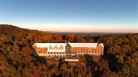 Amicalola Falls State Park & Lodge