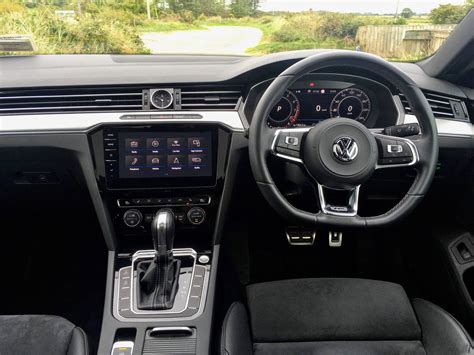 The interior of the Volkswagen Arteon R-Line - Changing Lanes