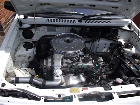 MAZDA 121 - mazda-121_engine_2.jpg