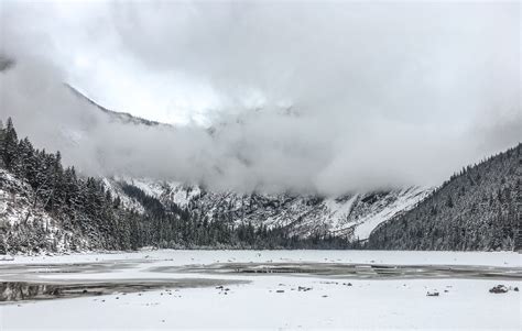 Avalanche Lake, Glacier National Park in winter dress. 12/14/2020 ...