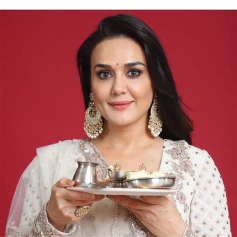 Bollywood Heroine, Happy Dhanteras, Diamond Earrings, Drop Earrings, Happy Diwali, Crown Jewelry ...