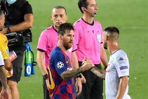 Messi REFUSES to shake hands with referee after goal chalked off for ...