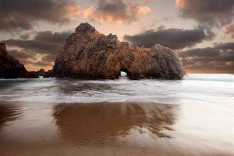 22 | Pfeiffer Beach, California, USA - Easy Planet Travel