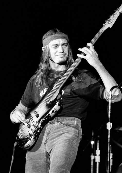 Pin by yaroume on Rock Show | Jaco pastorius, Fender jazz bass, Jazz ...