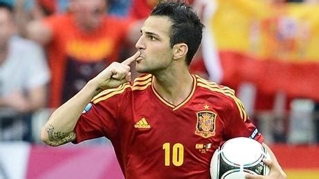 Spain's Fàbregas denies Italy victory in EURO 2012 Group D | UEFA EURO ...